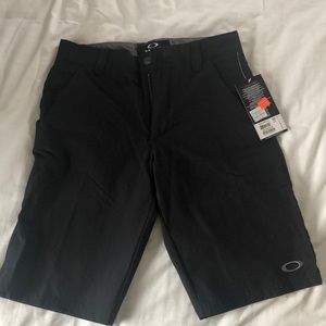 Men’s Oakley shorts - brown and tan